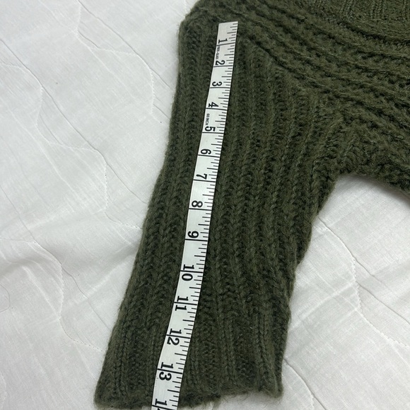 Charlotte russe olive color long sweater size L - Picture 12 of 14
